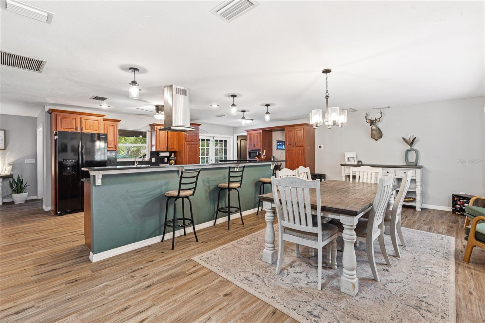 OAKMONT - Residential