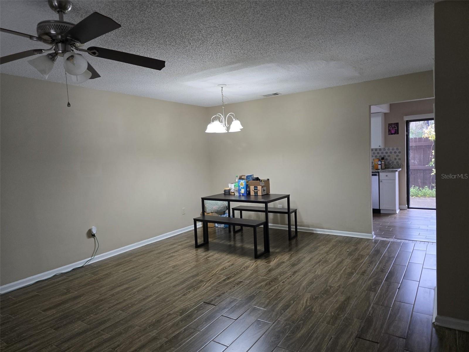 HIDDEN OAKS CONDO PH 03 - Residential