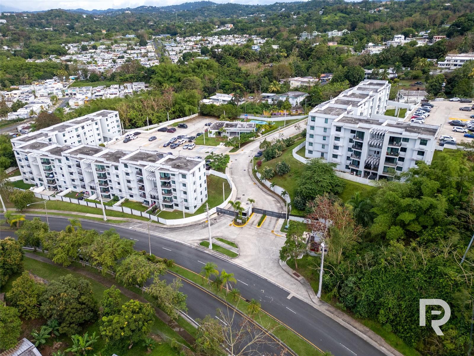 LADERAS DE GUAYNABO - Residential