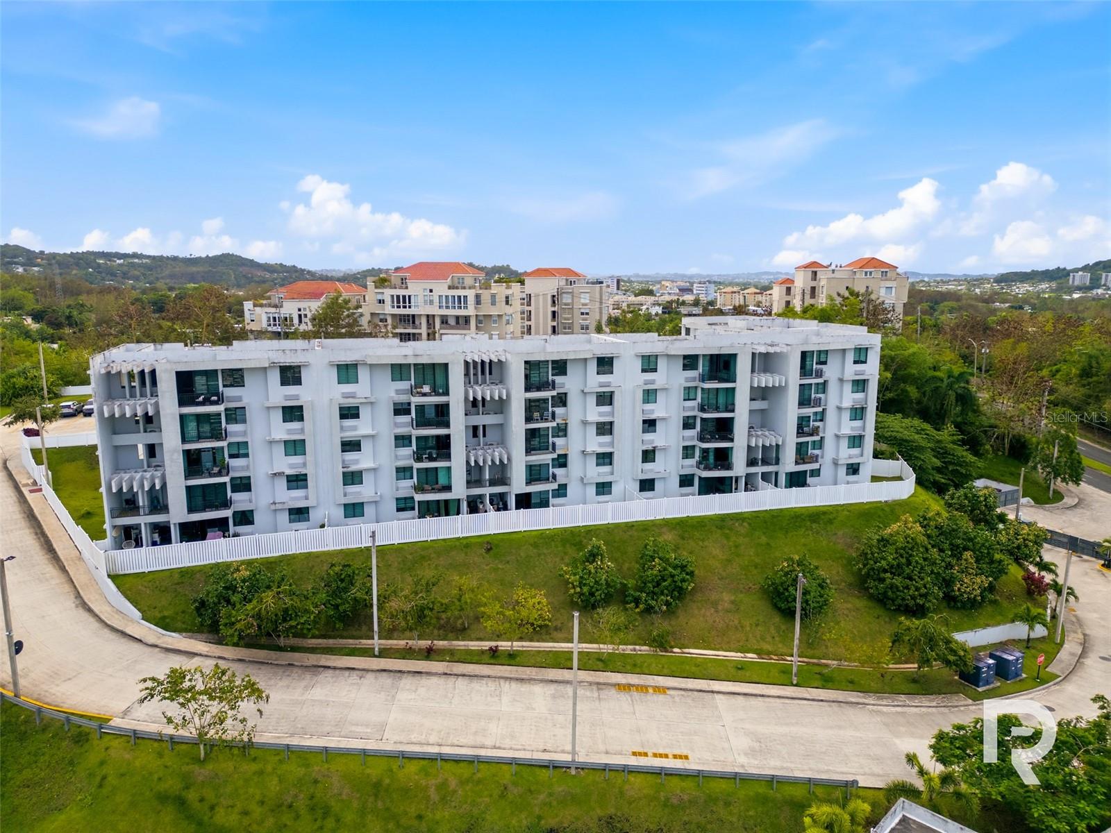 LADERAS DE GUAYNABO - Residential