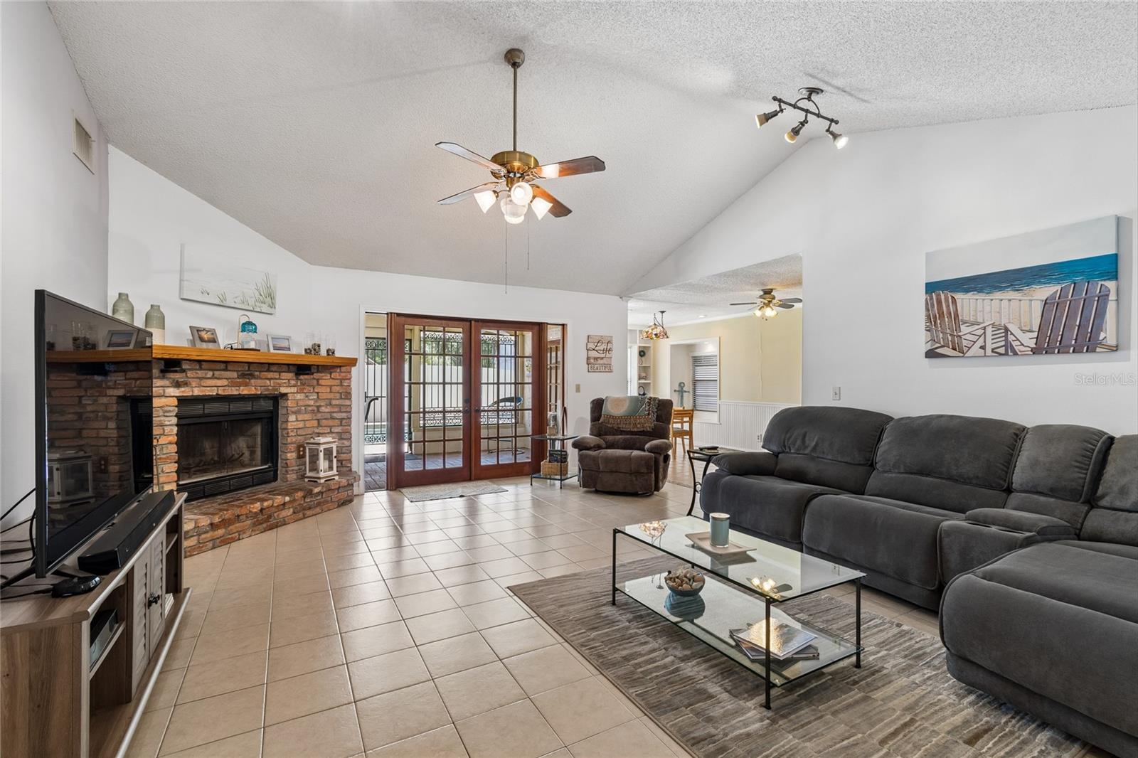 5127 NASHVILLE DRIVE