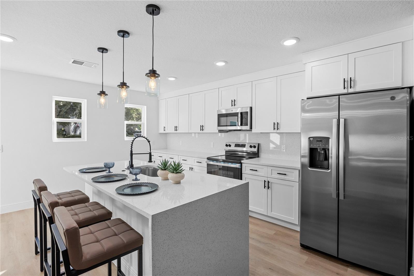 RIVER RIDGE - Residential