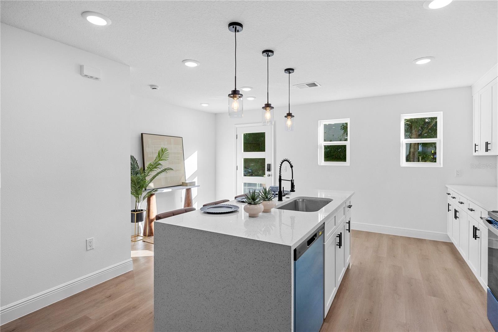 RIVER RIDGE - Residential