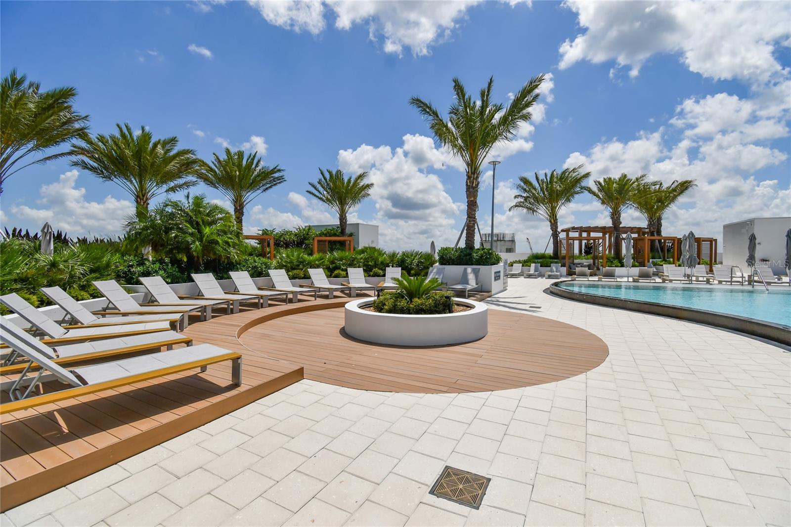 MARINA POINTE EAST A CONDOMINIUM - Residential