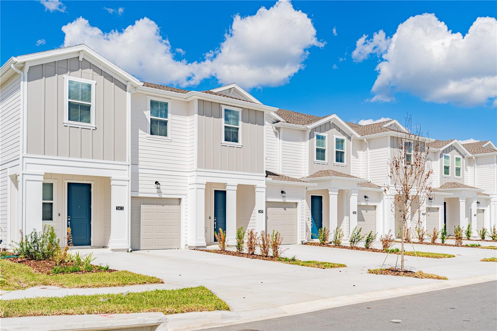 2413 BROOK MARSH LOOP