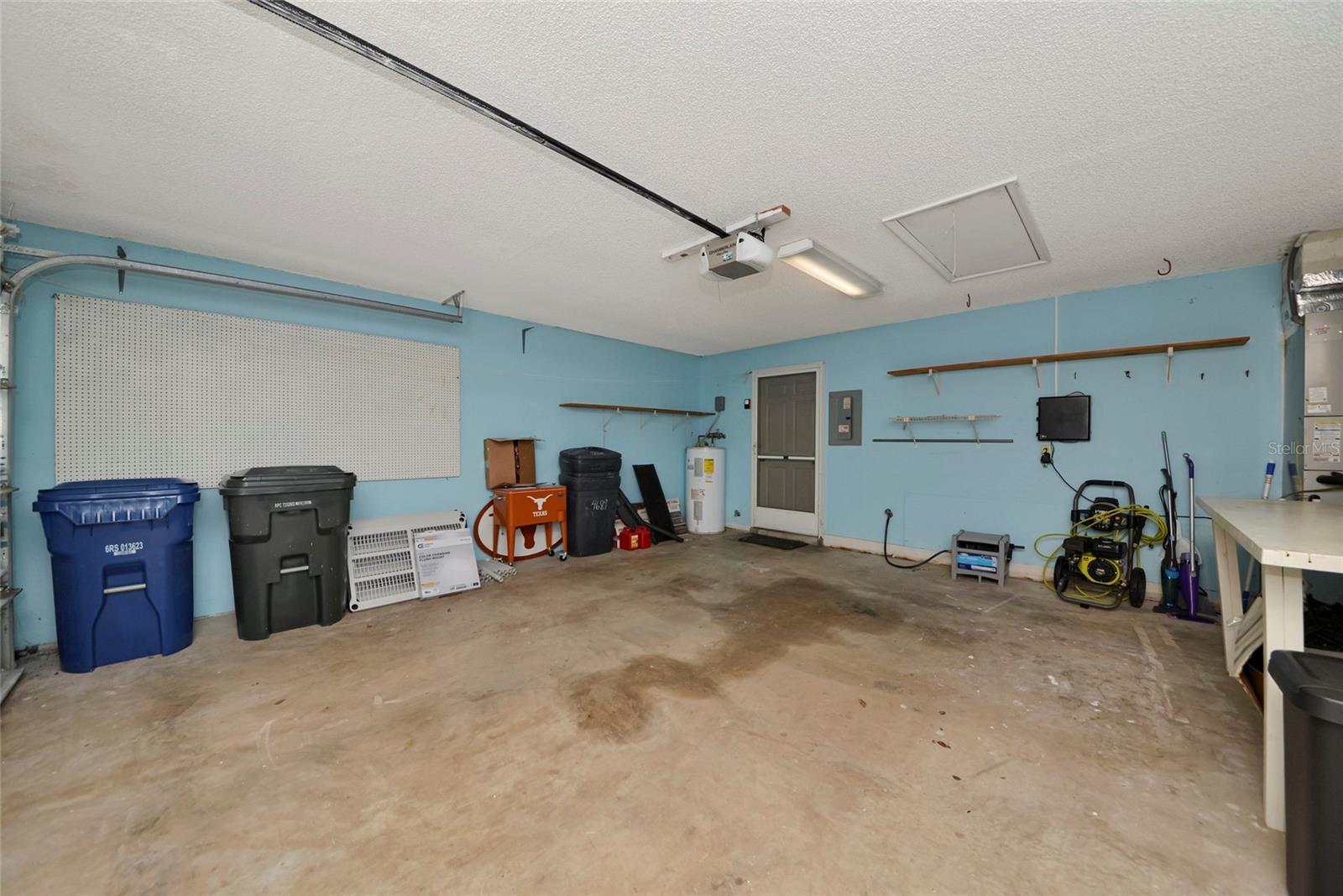 OAK FOREST VILLAS - Residential