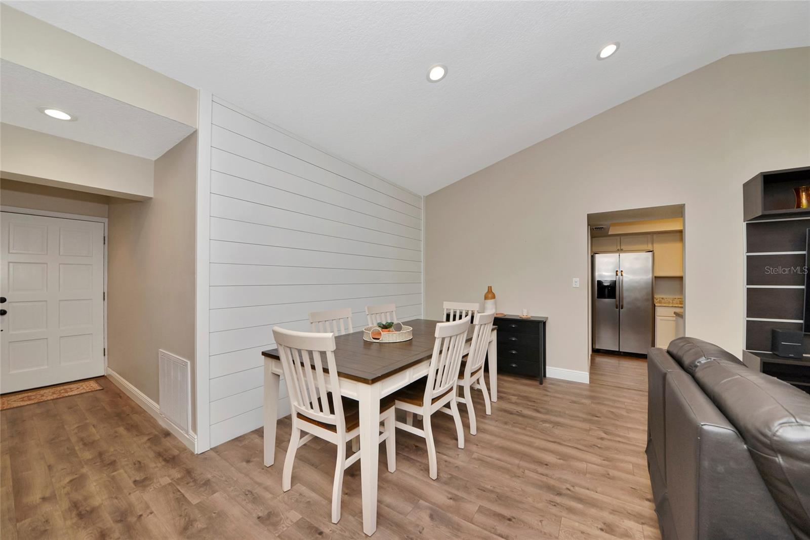 OAK FOREST VILLAS - Residential