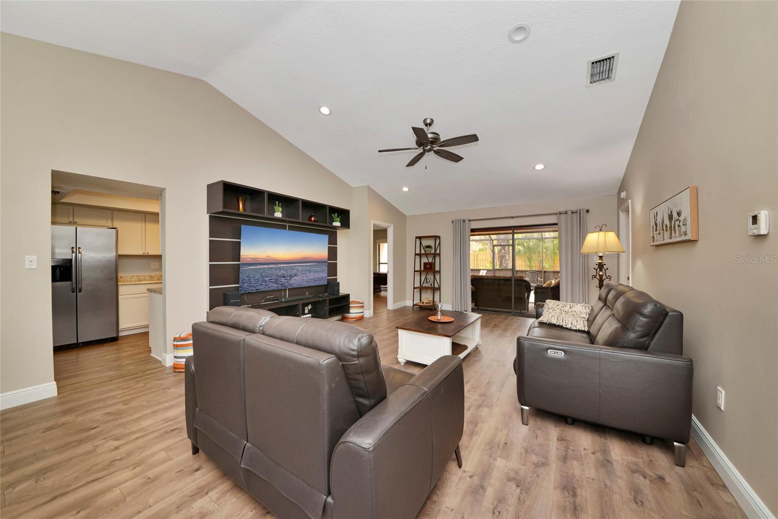 OAK FOREST VILLAS - Residential