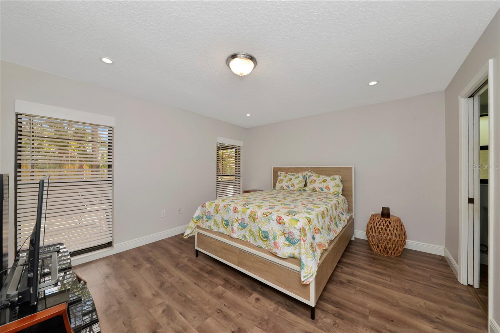 OAK FOREST VILLAS - Residential