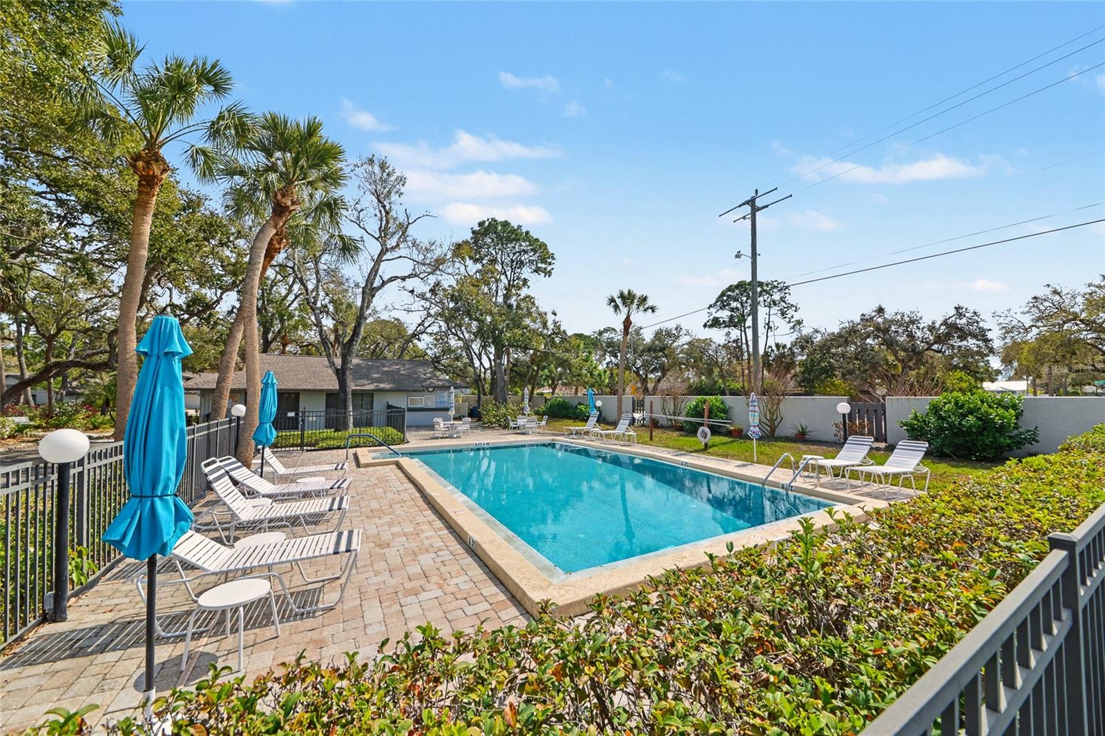 OAK FOREST VILLAS - Residential