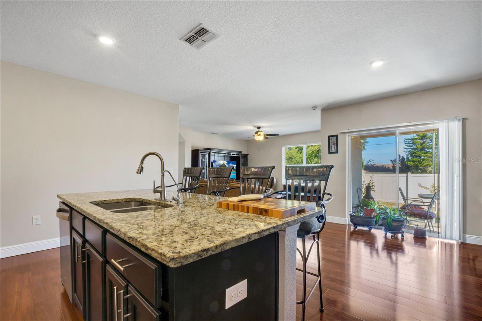 SQUIRES GROVE - Residential