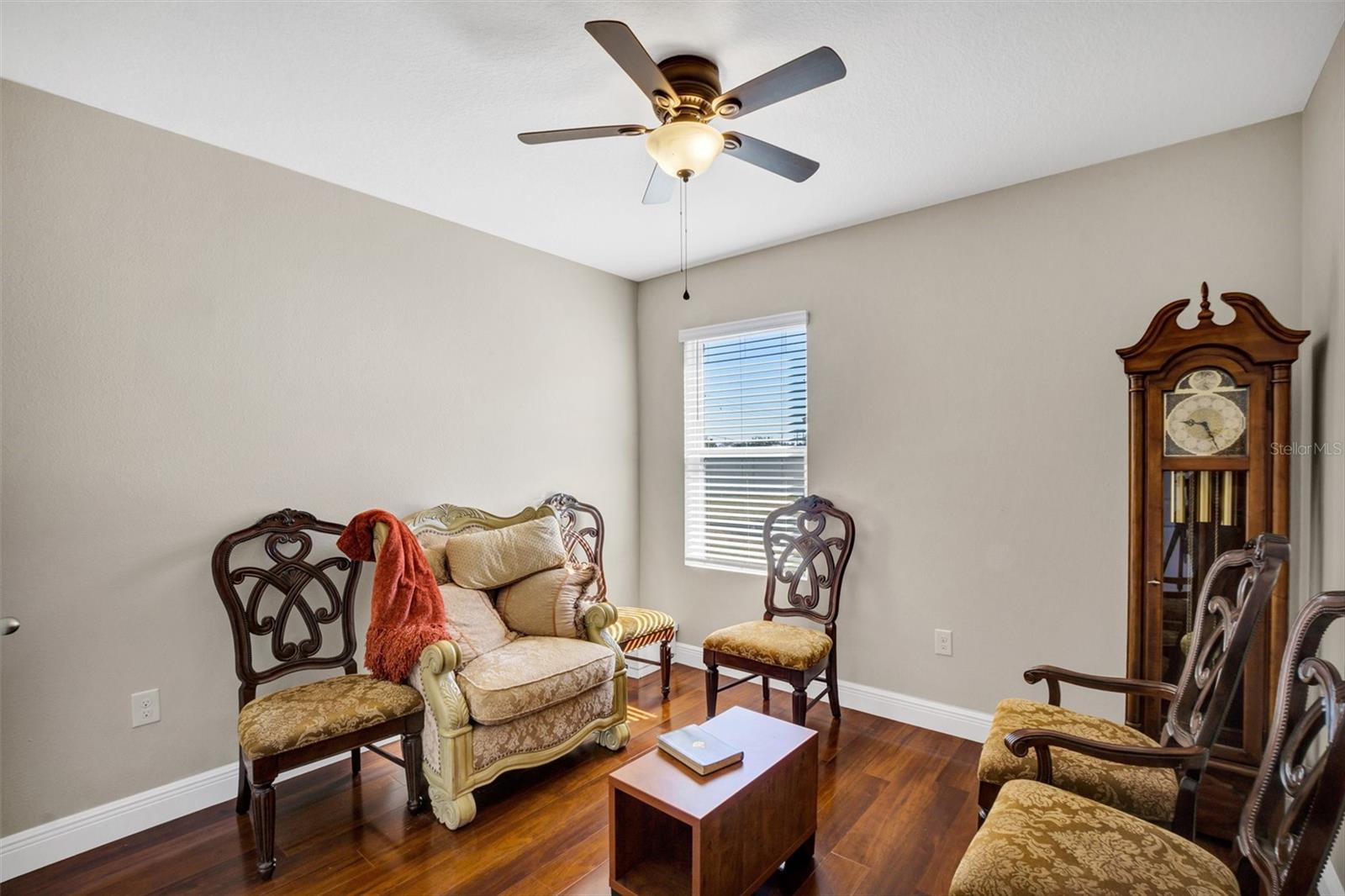 SQUIRES GROVE - Residential