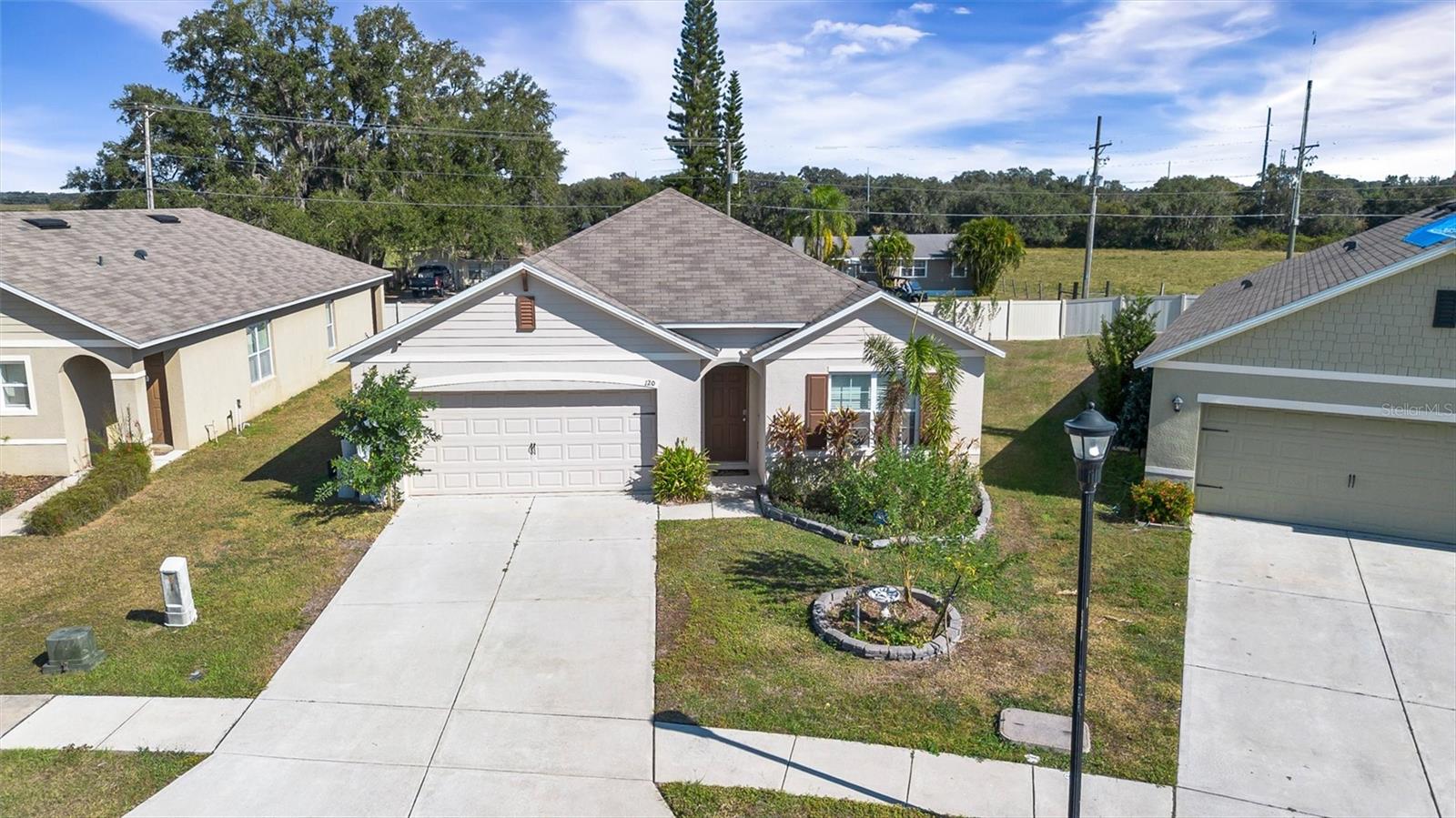 SQUIRES GROVE - Residential