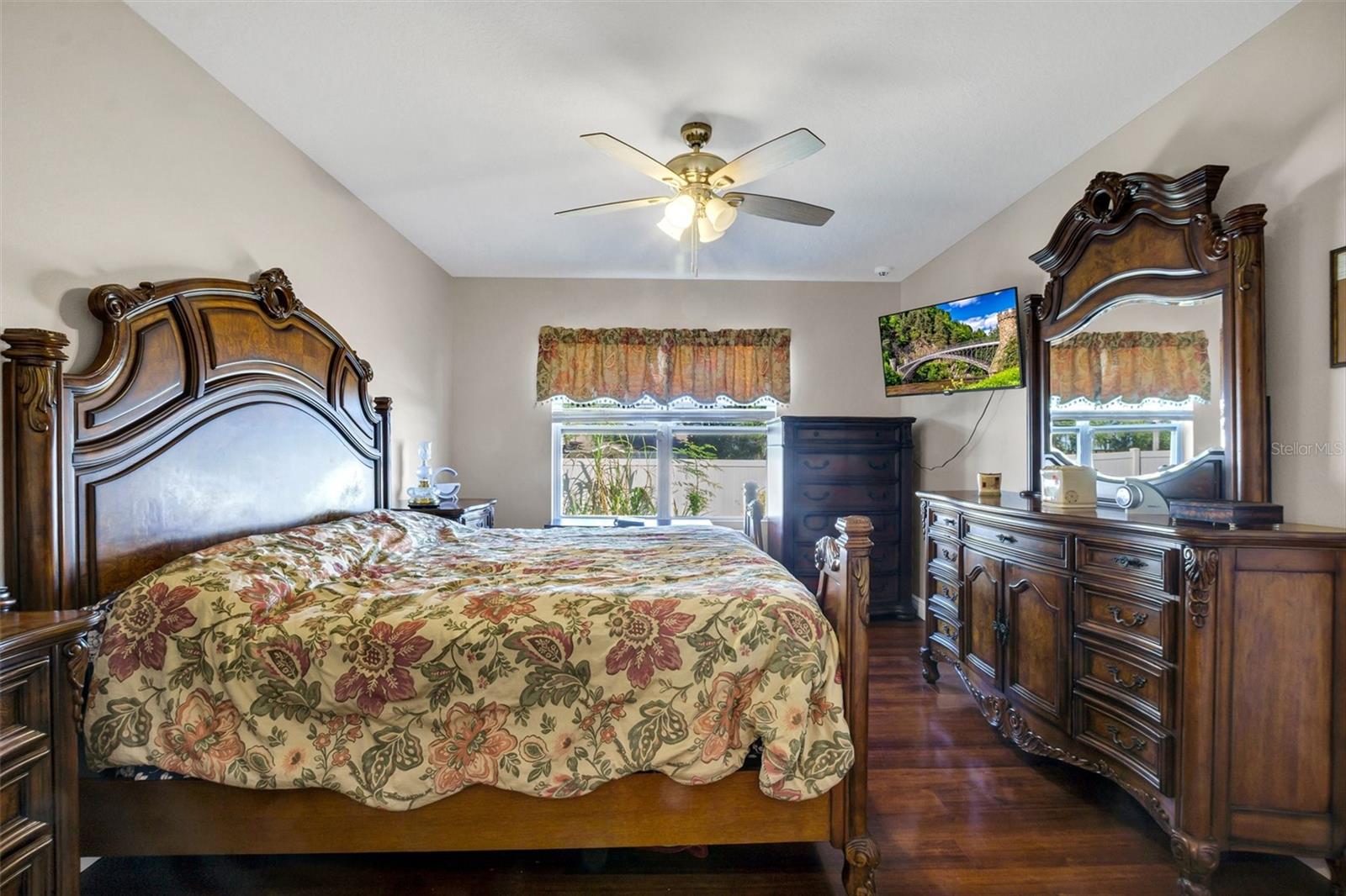 SQUIRES GROVE - Residential