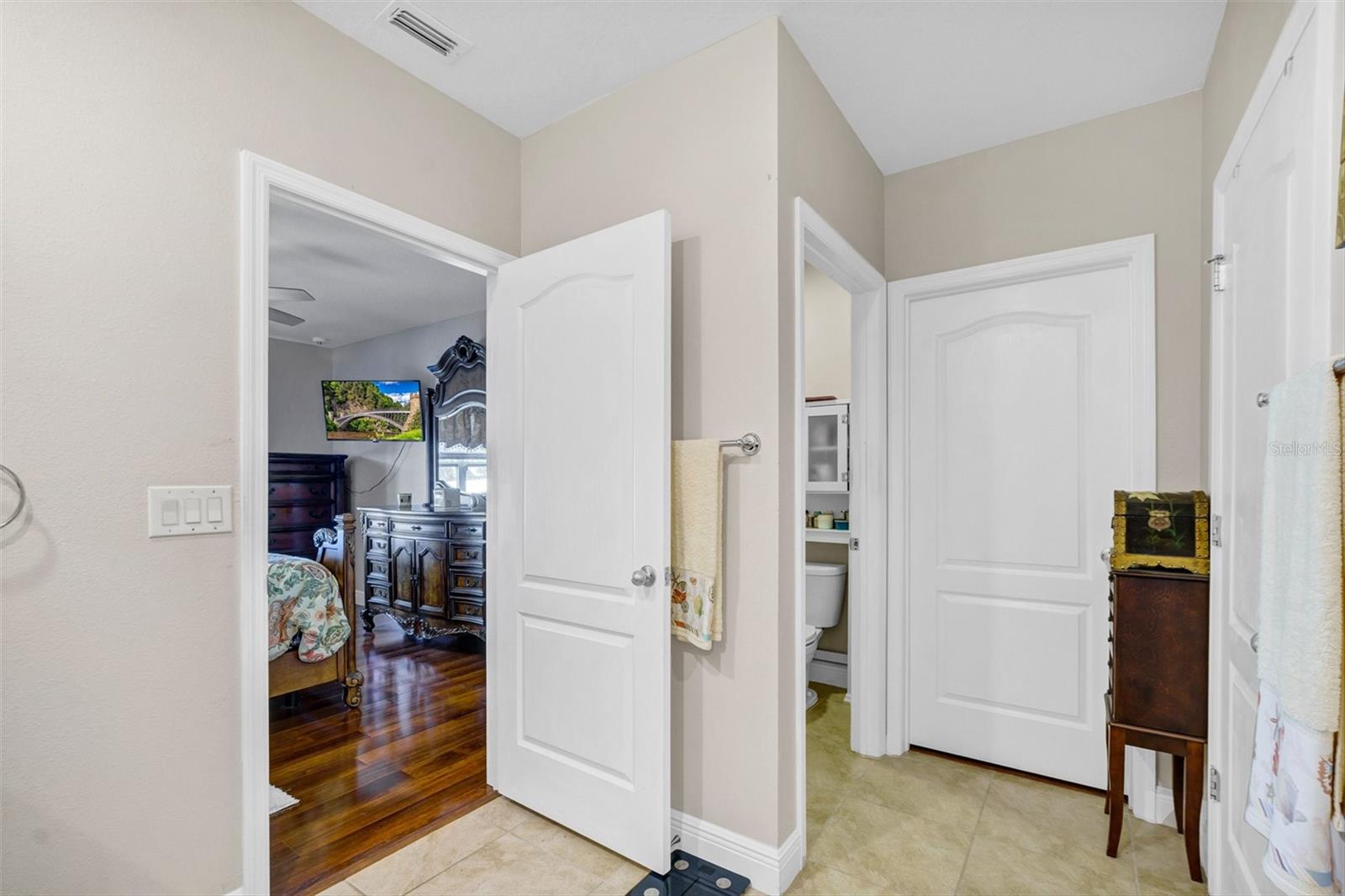 SQUIRES GROVE - Residential