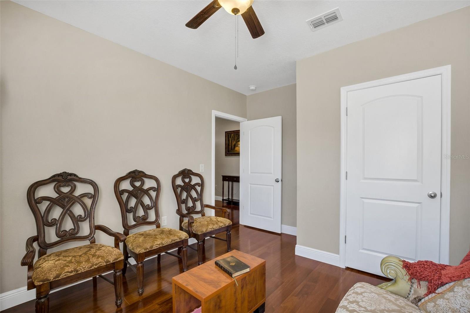 SQUIRES GROVE - Residential