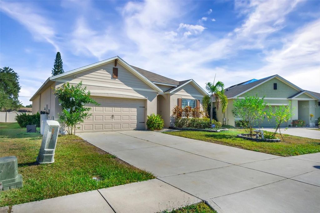 Photo of 120 Grove Branch Road, Winter Haven, FL 33880 (MLS # P4937143)