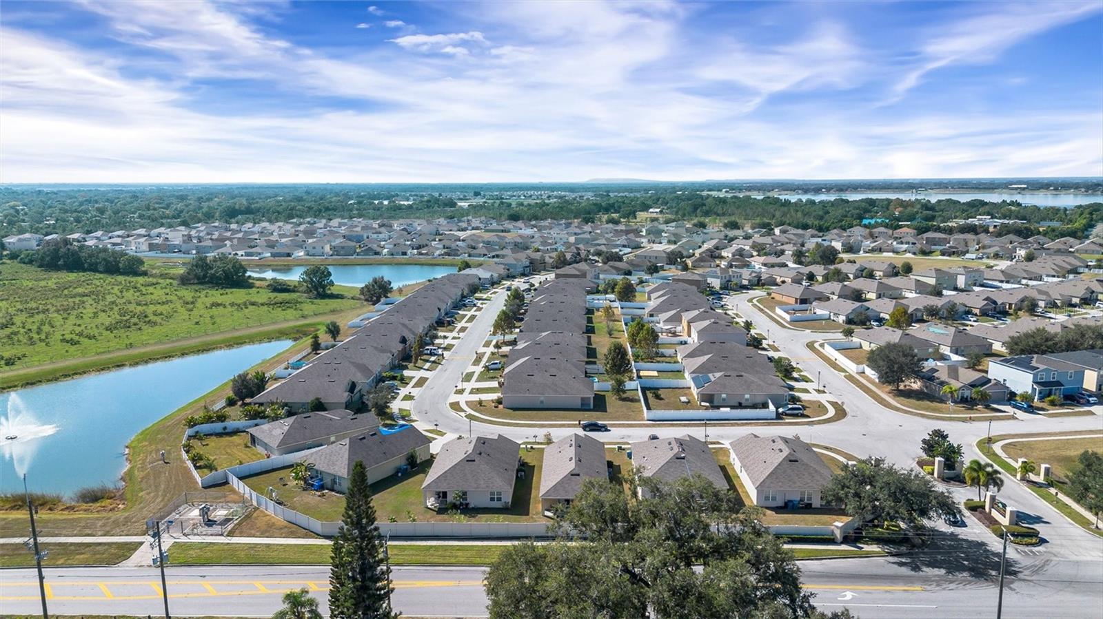 SQUIRES GROVE - Residential