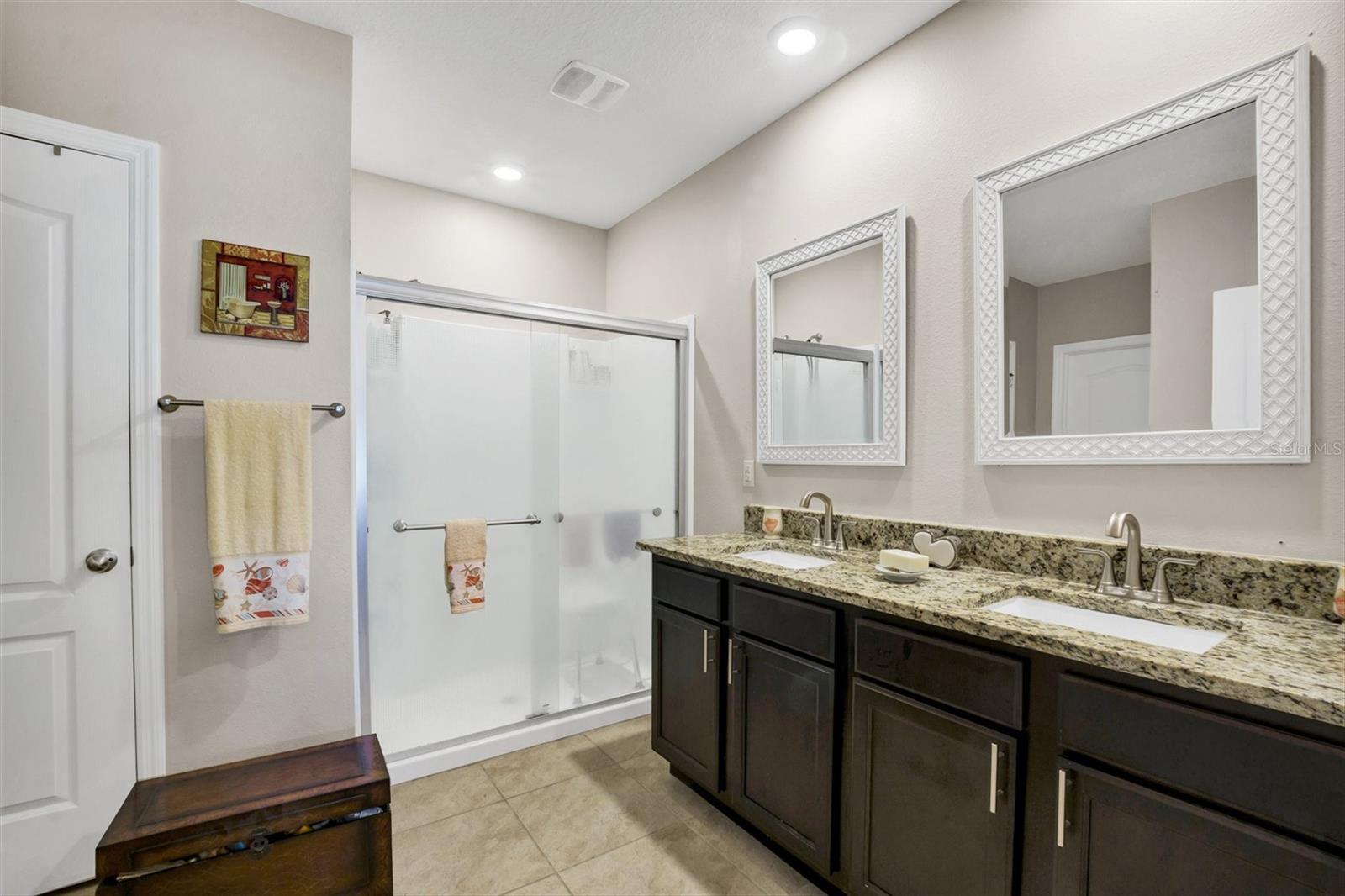 SQUIRES GROVE - Residential