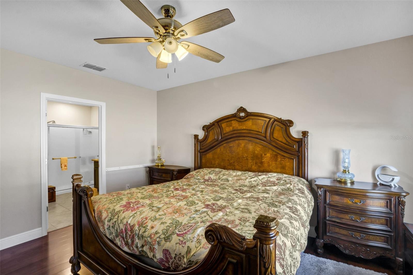 SQUIRES GROVE - Residential