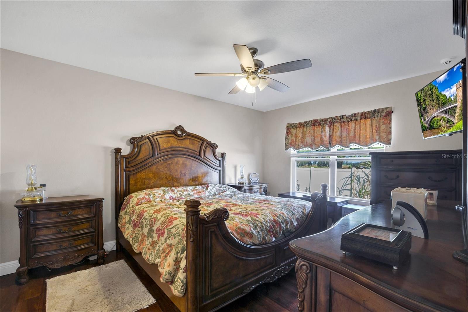 SQUIRES GROVE - Residential