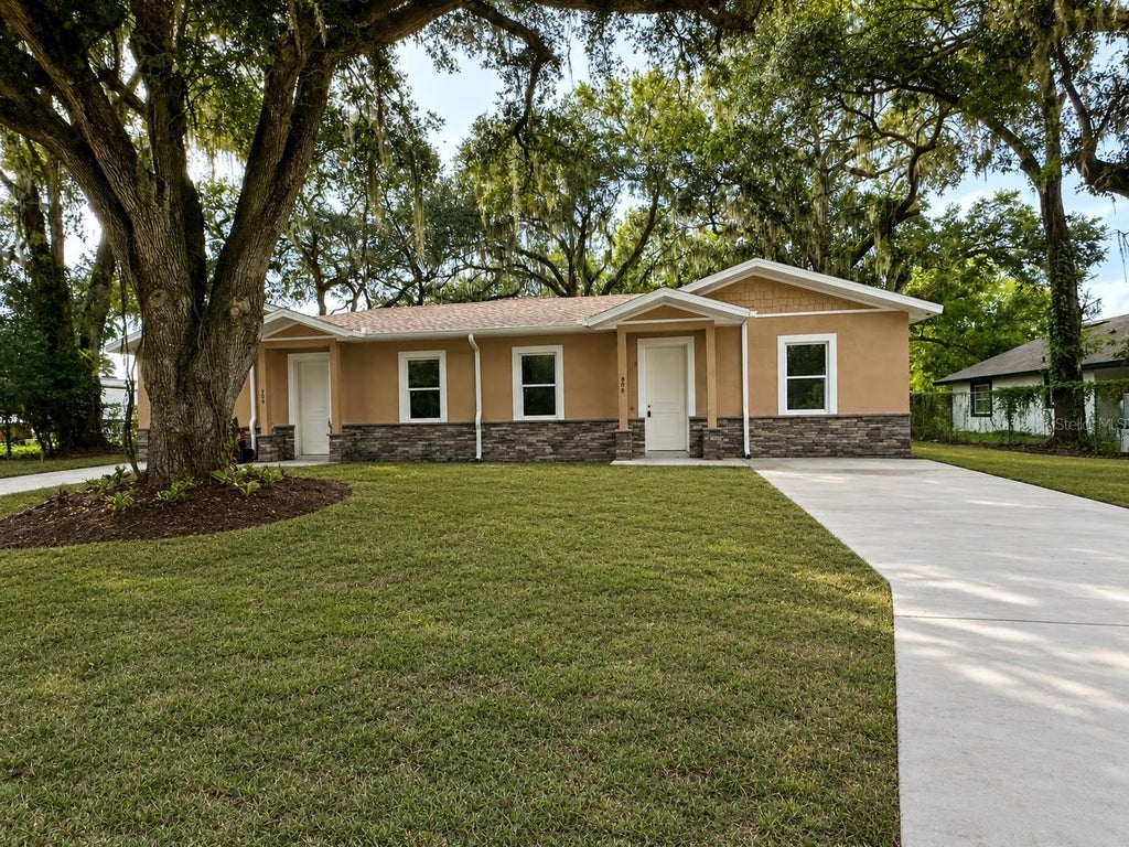 Photo of 308 E Damon Street, Plant City, FL 33563 (MLS # TB8545355)