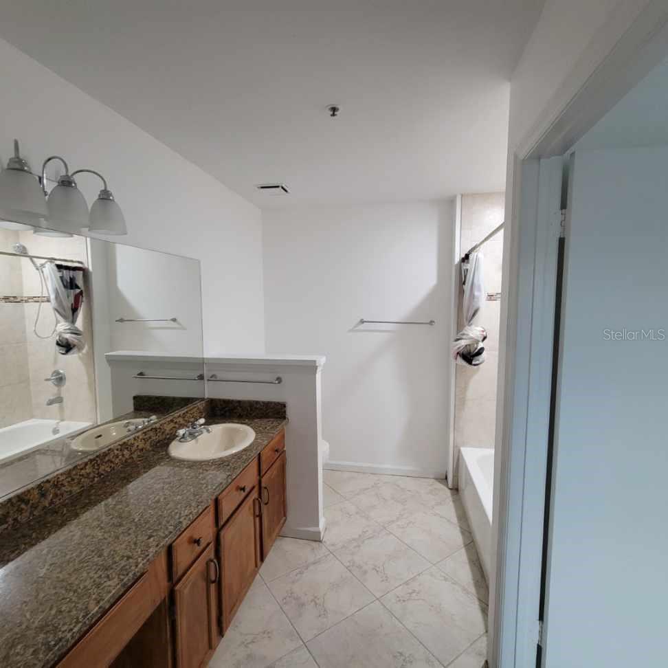 VINTAGE GRAND - Residential