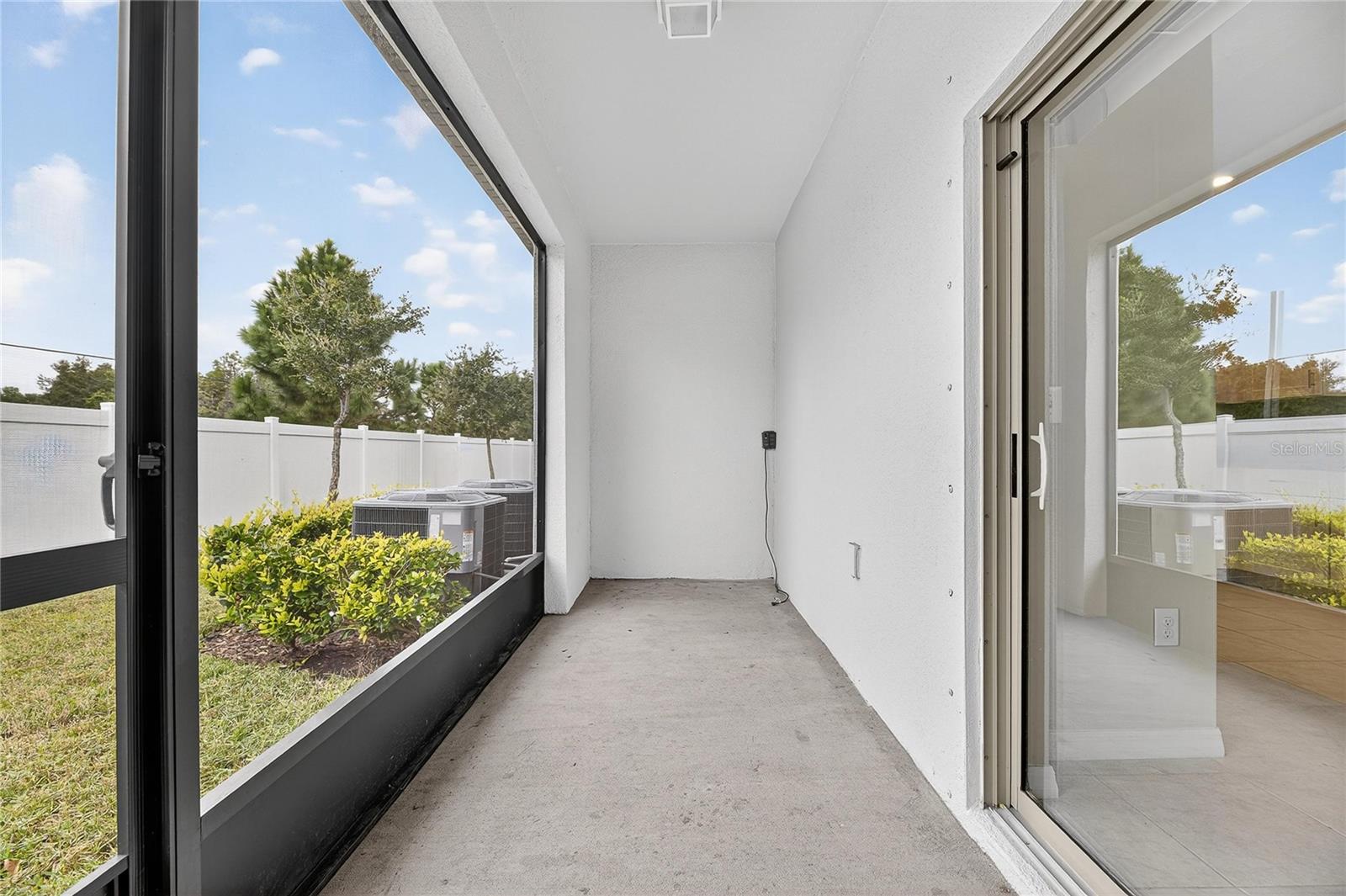 CYPRESS CRK PCL K PH 3 - Residential Lease