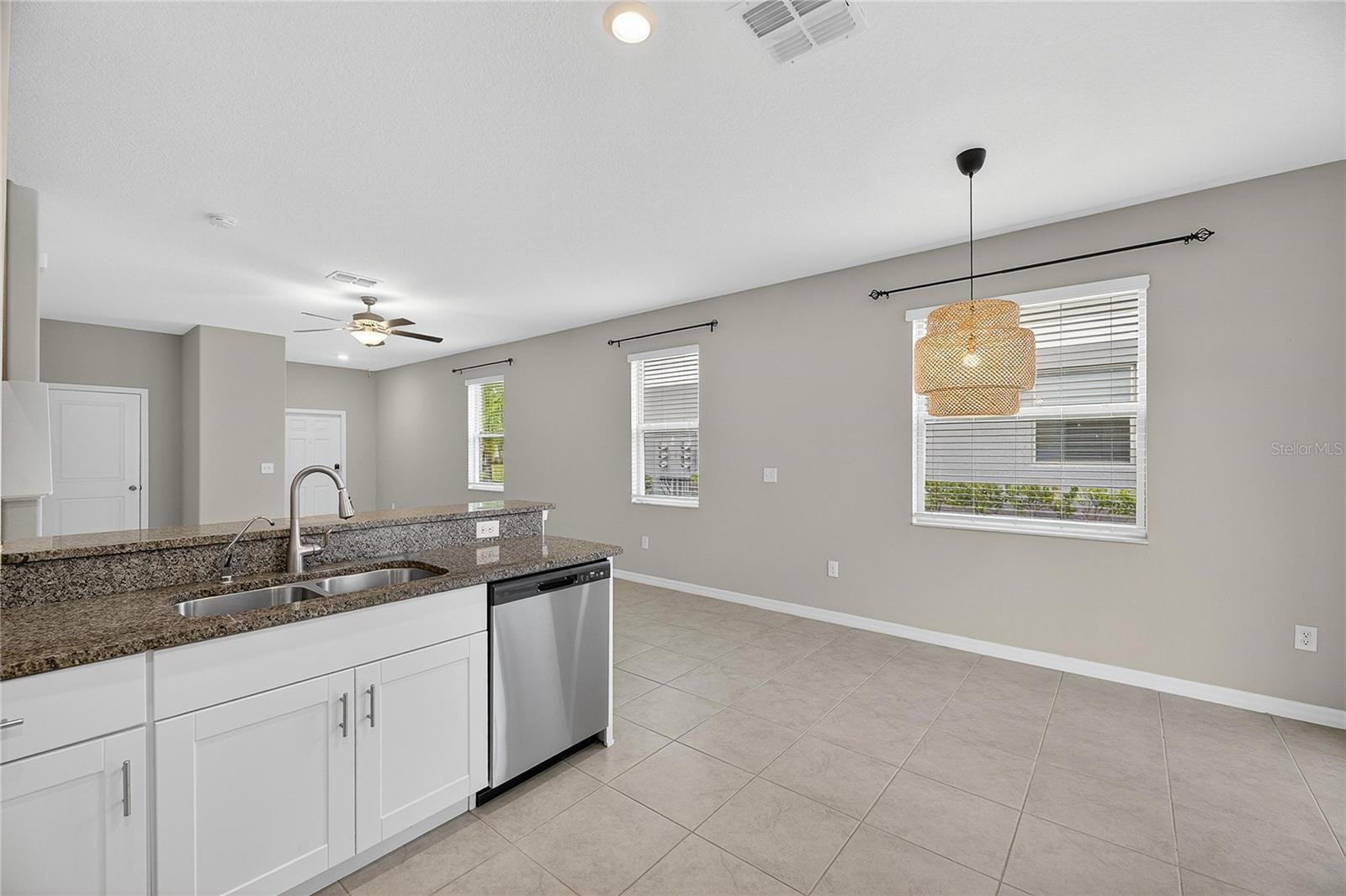 CYPRESS CRK PCL K PH 3 - Residential Lease