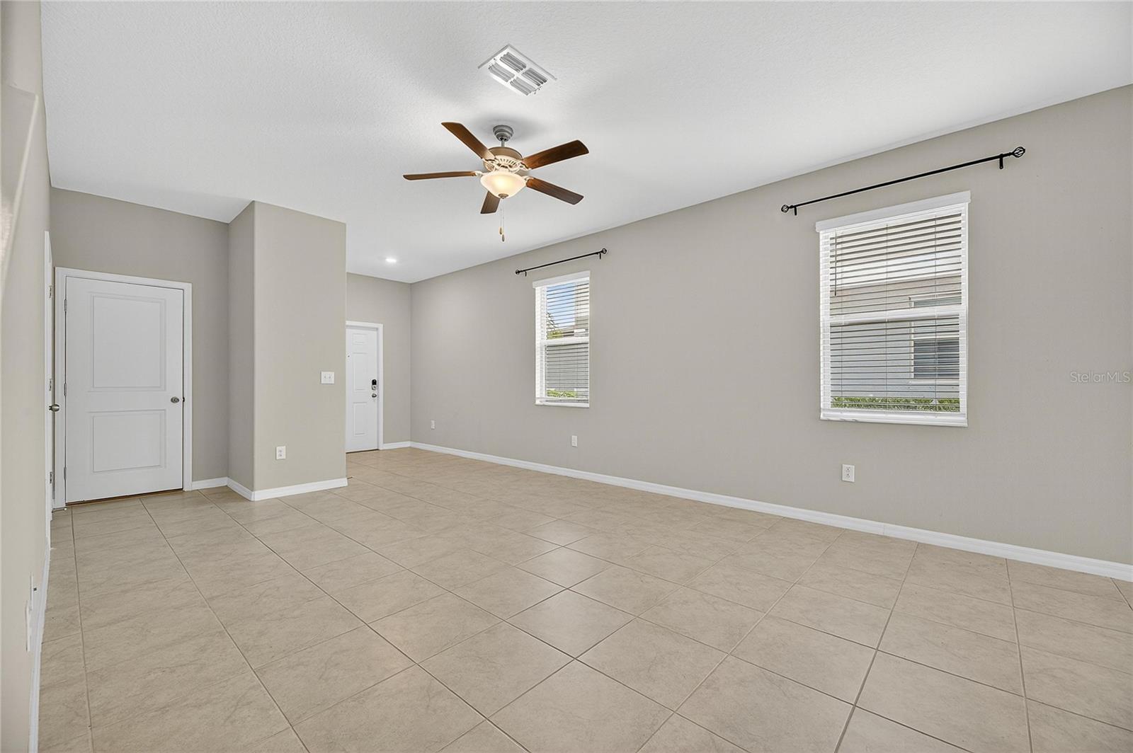 CYPRESS CRK PCL K PH 3 - Residential Lease