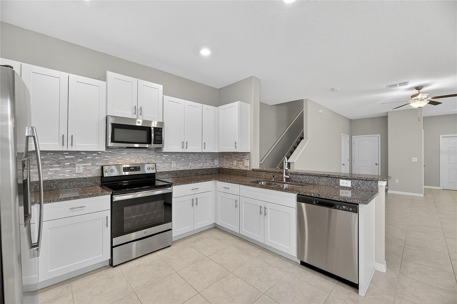 CYPRESS CRK PCL K PH 3 - Residential Lease