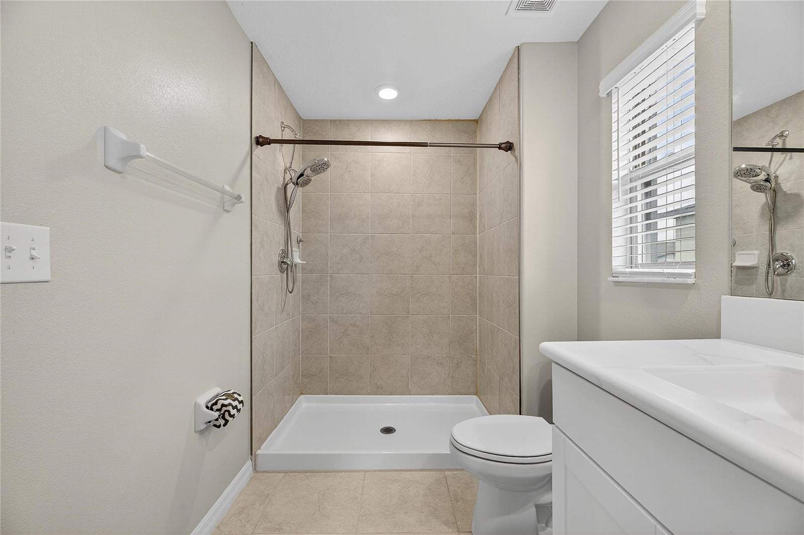 CYPRESS CRK PCL K PH 3 - Residential Lease