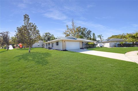 A home in CASSELBERRY