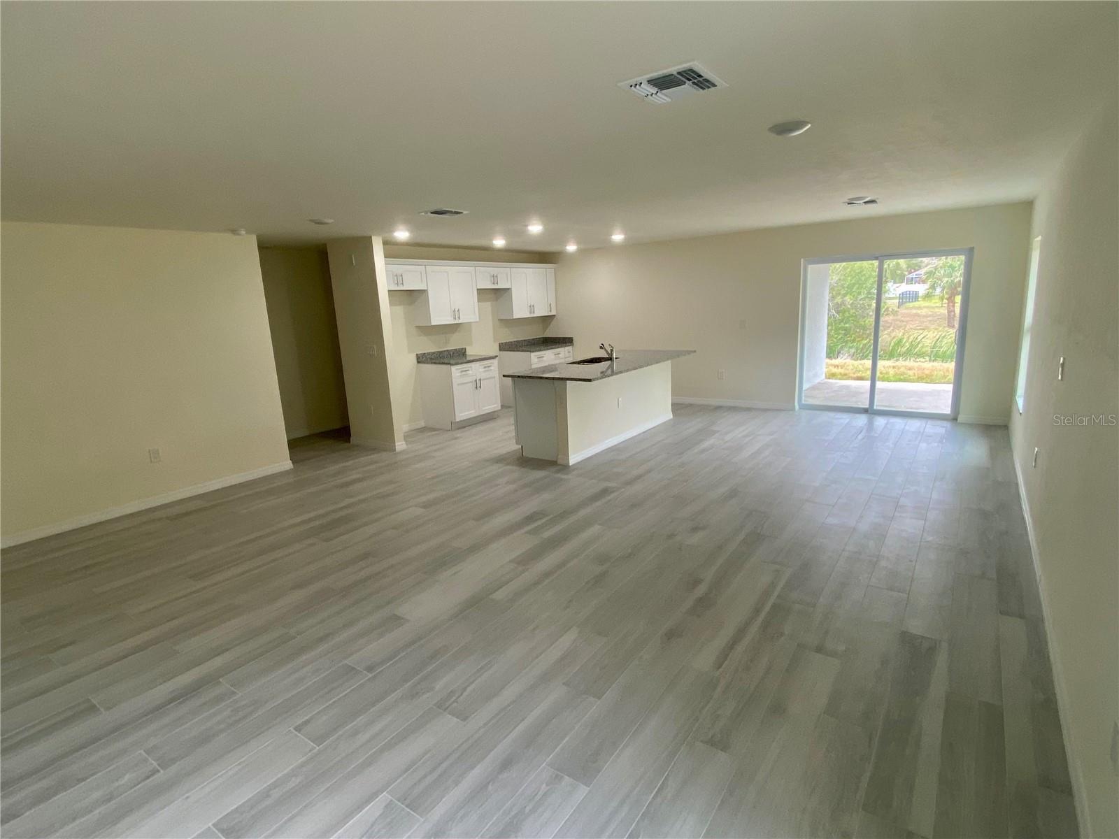 2643 ORCHARD CIRCLE
