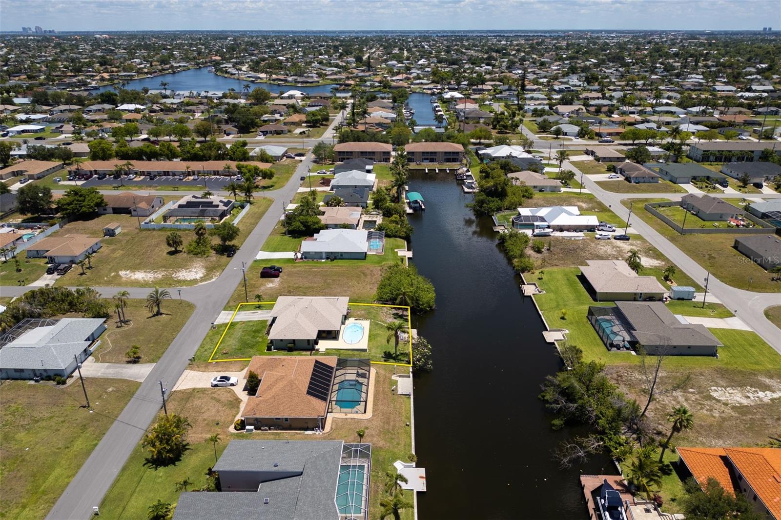 CAPE CORAL - Residential