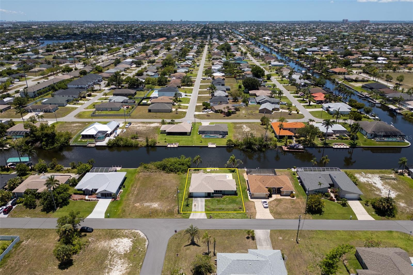 CAPE CORAL - Residential