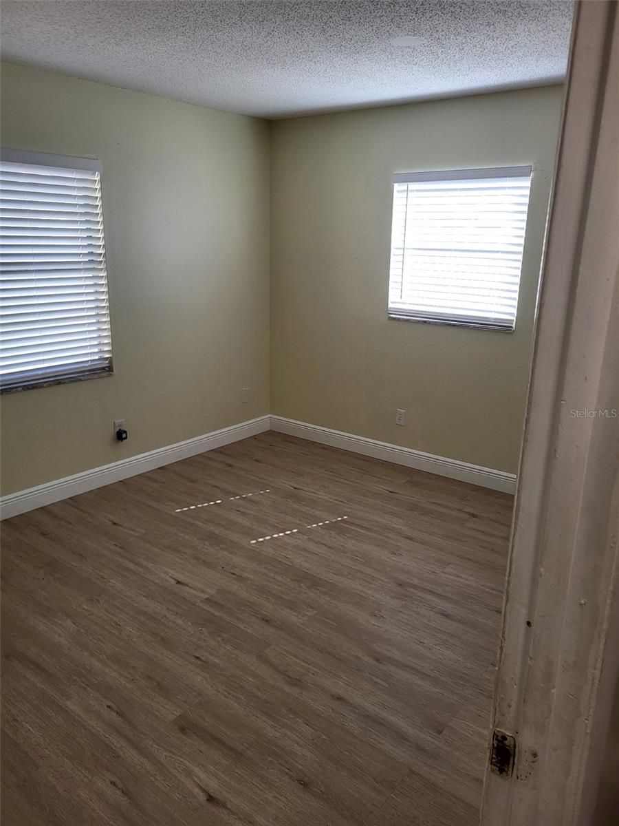 OAK VIEW MANOR - Residential