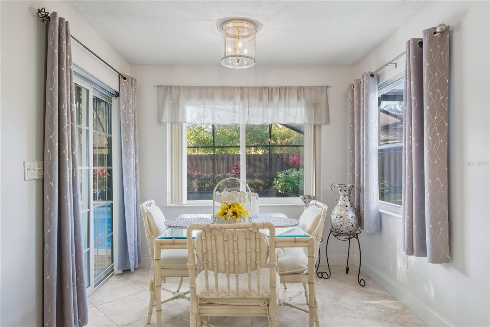 ORANGE TREE COUNTRY CLUB - Residential