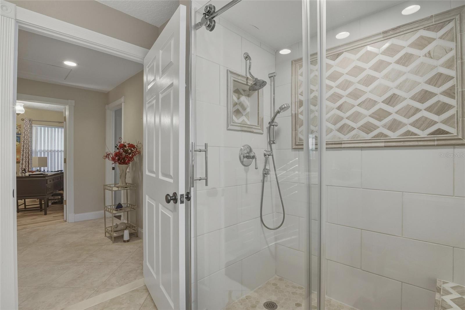 ORANGE TREE COUNTRY CLUB - Residential