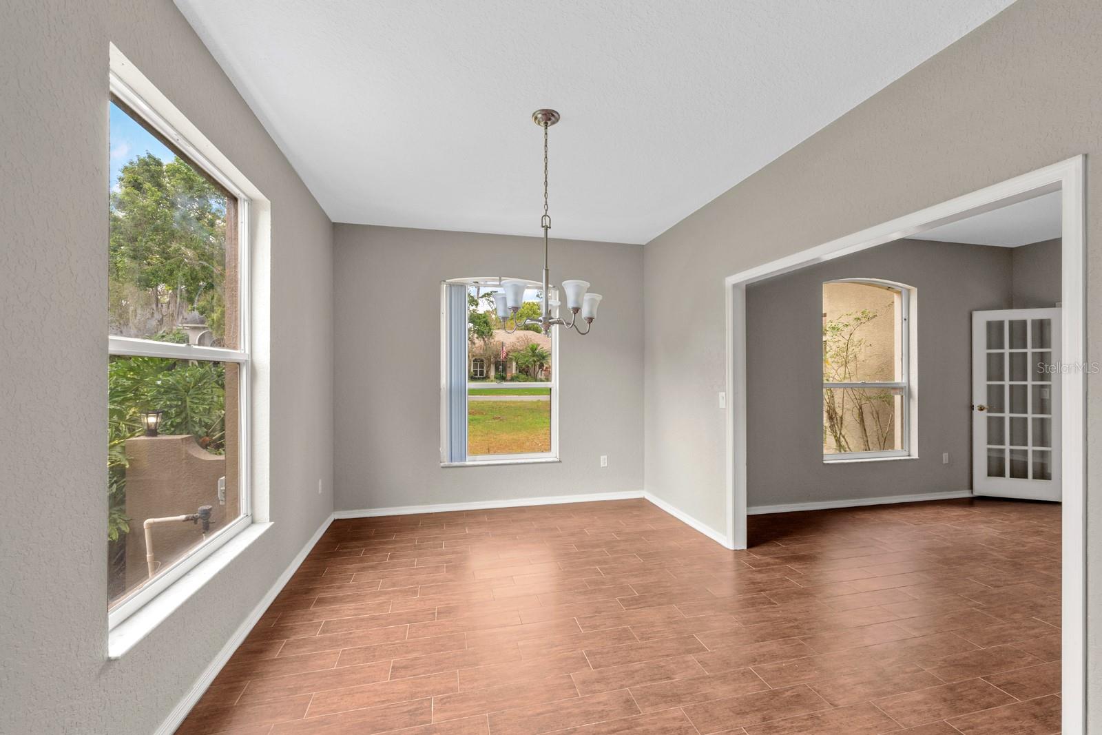 2512 CLUBHOUSE DRIVE