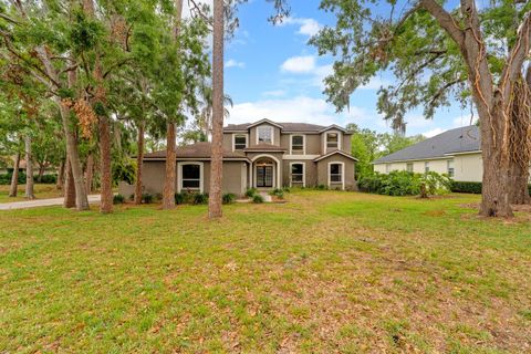 Photo of 2512 Clubhouse Drive, Plant City, FL 33566 (MLS # TB8372421)
