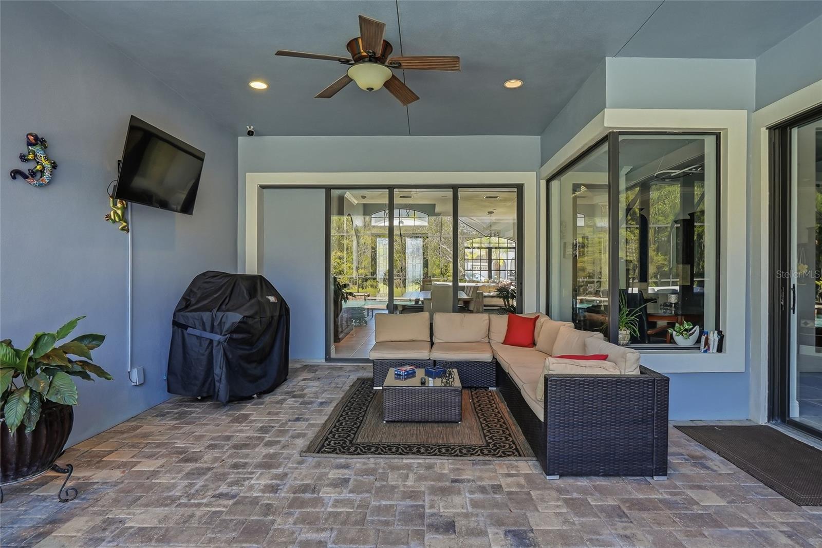 PALM LOVE PH 01A - Residential