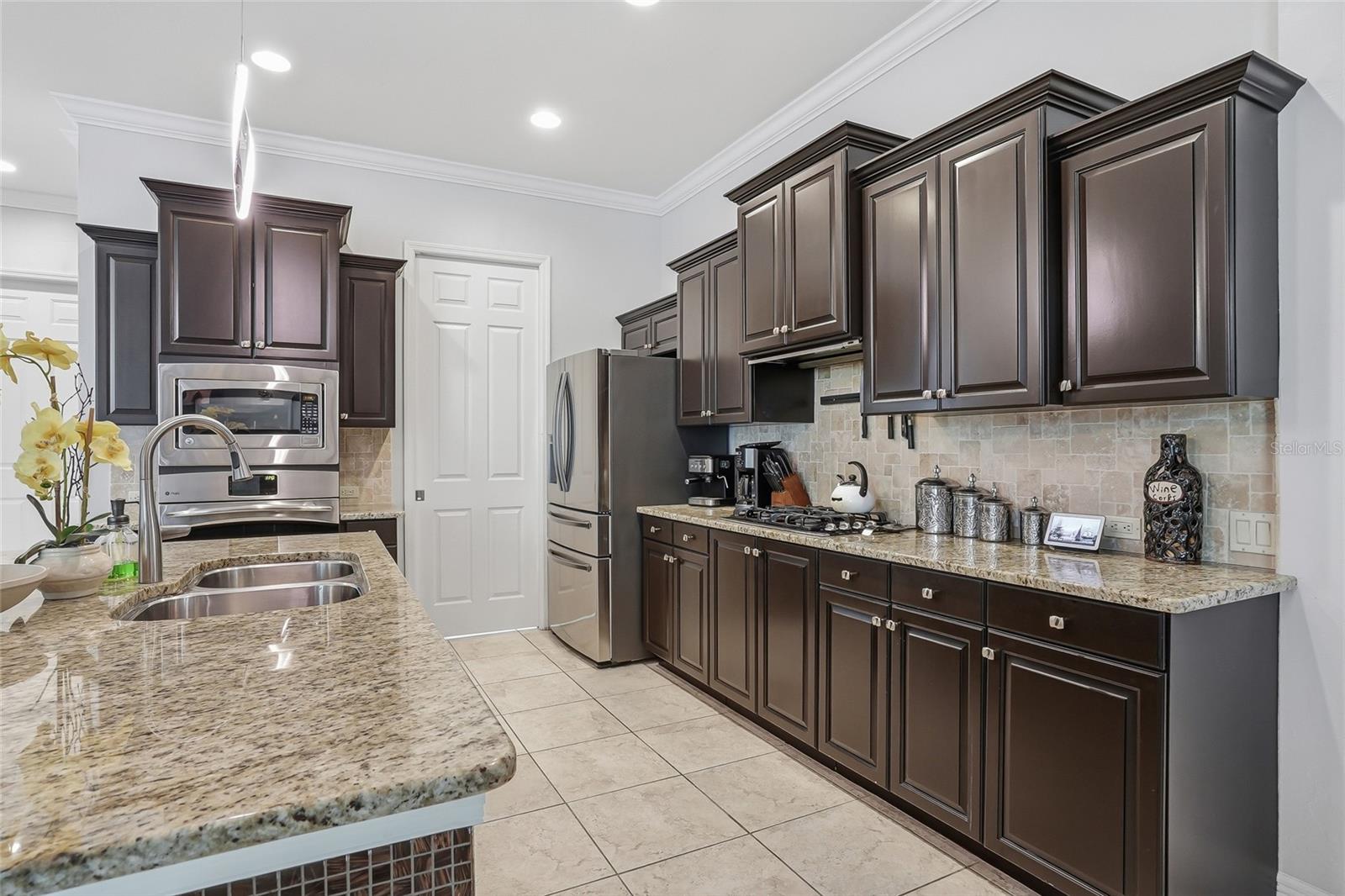 PALM LOVE PH 01A - Residential