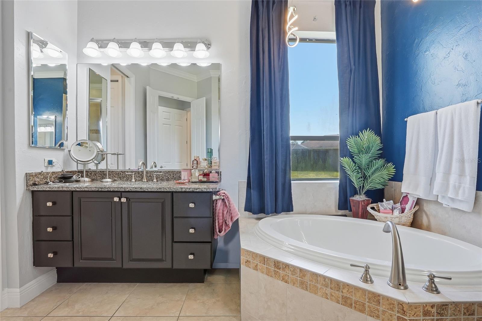 PALM LOVE PH 01A - Residential