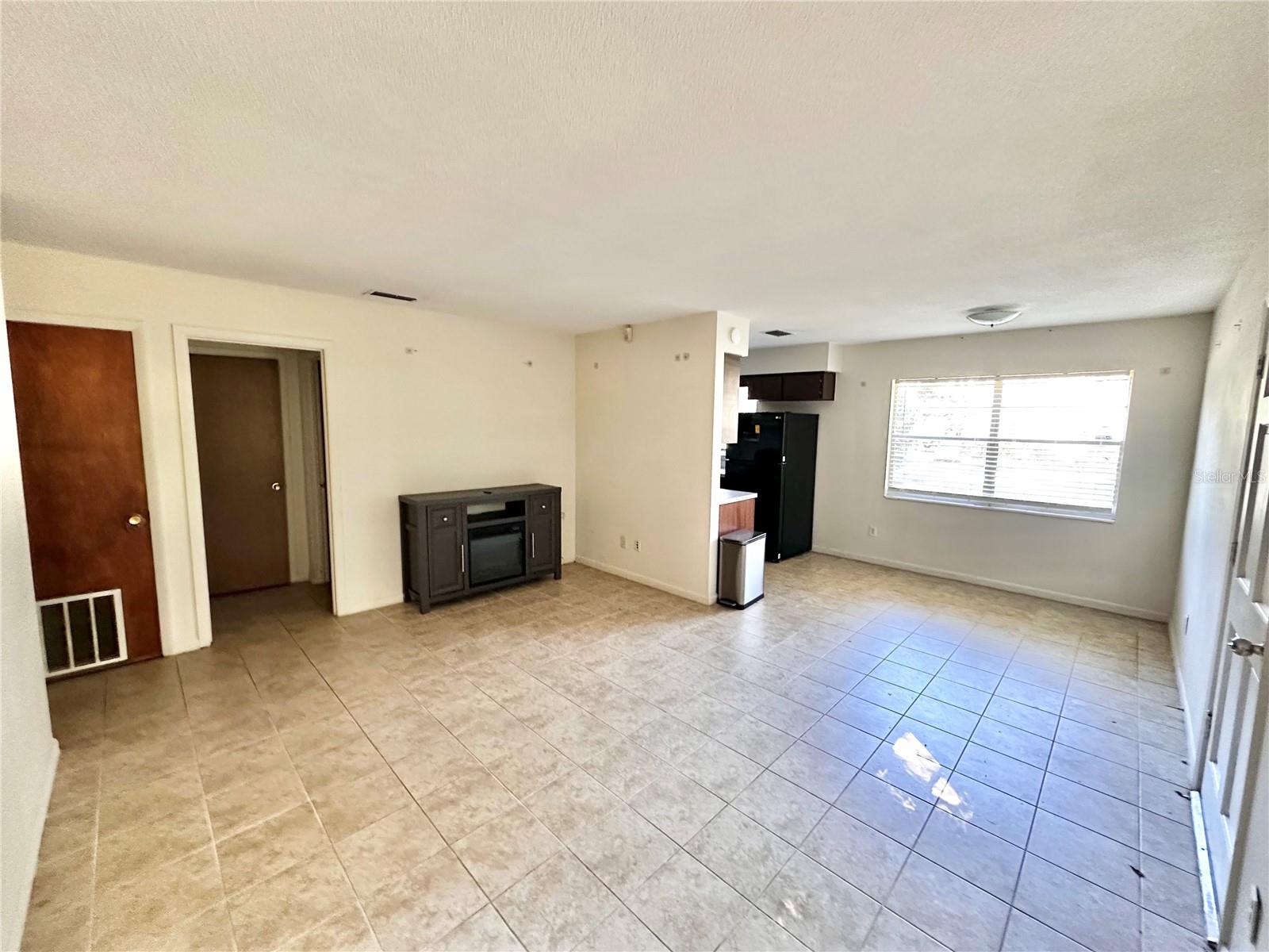 838 E INDIANA AVENUE