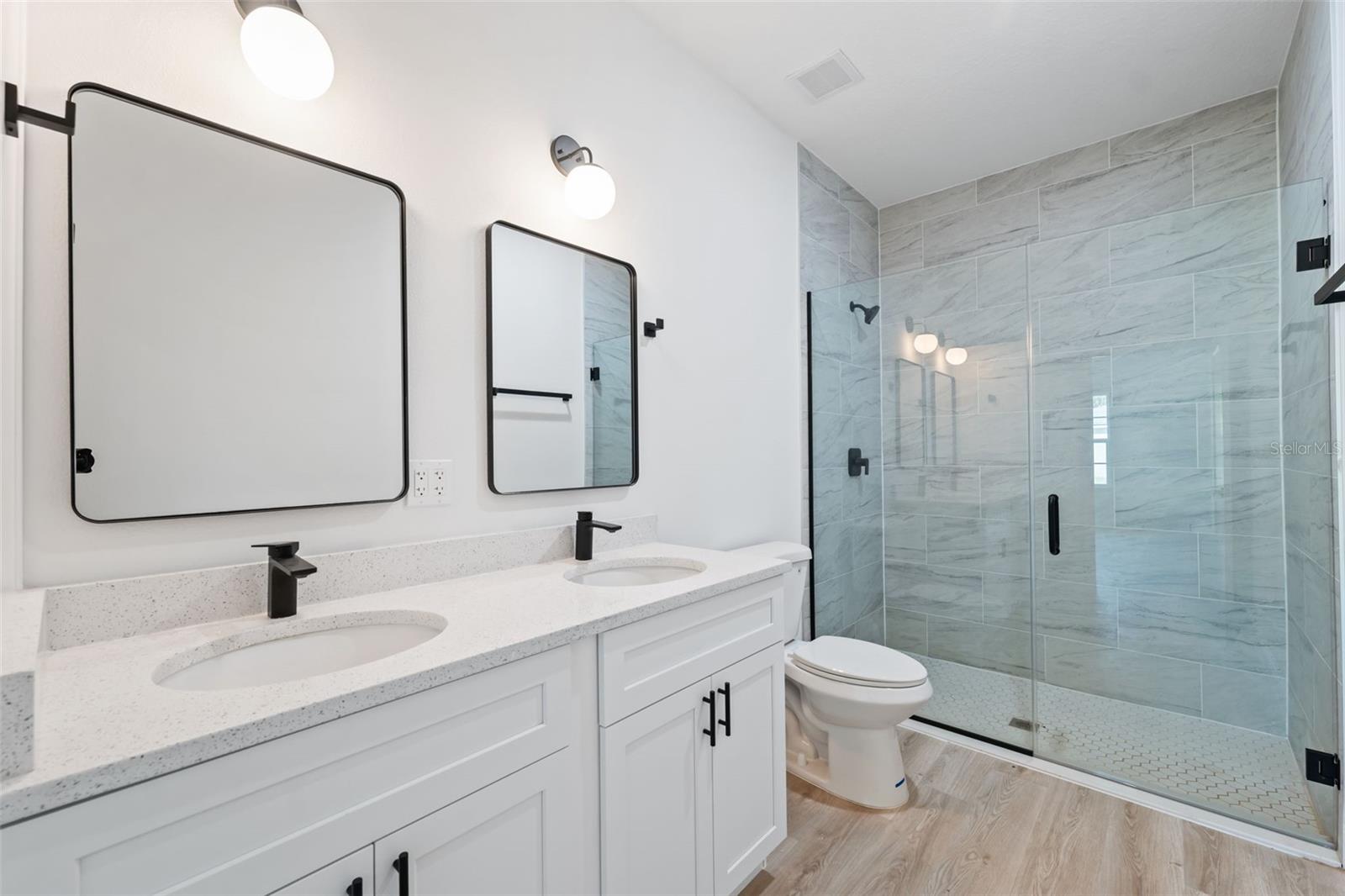 MARION OAKS UN 01 - Residential Lease