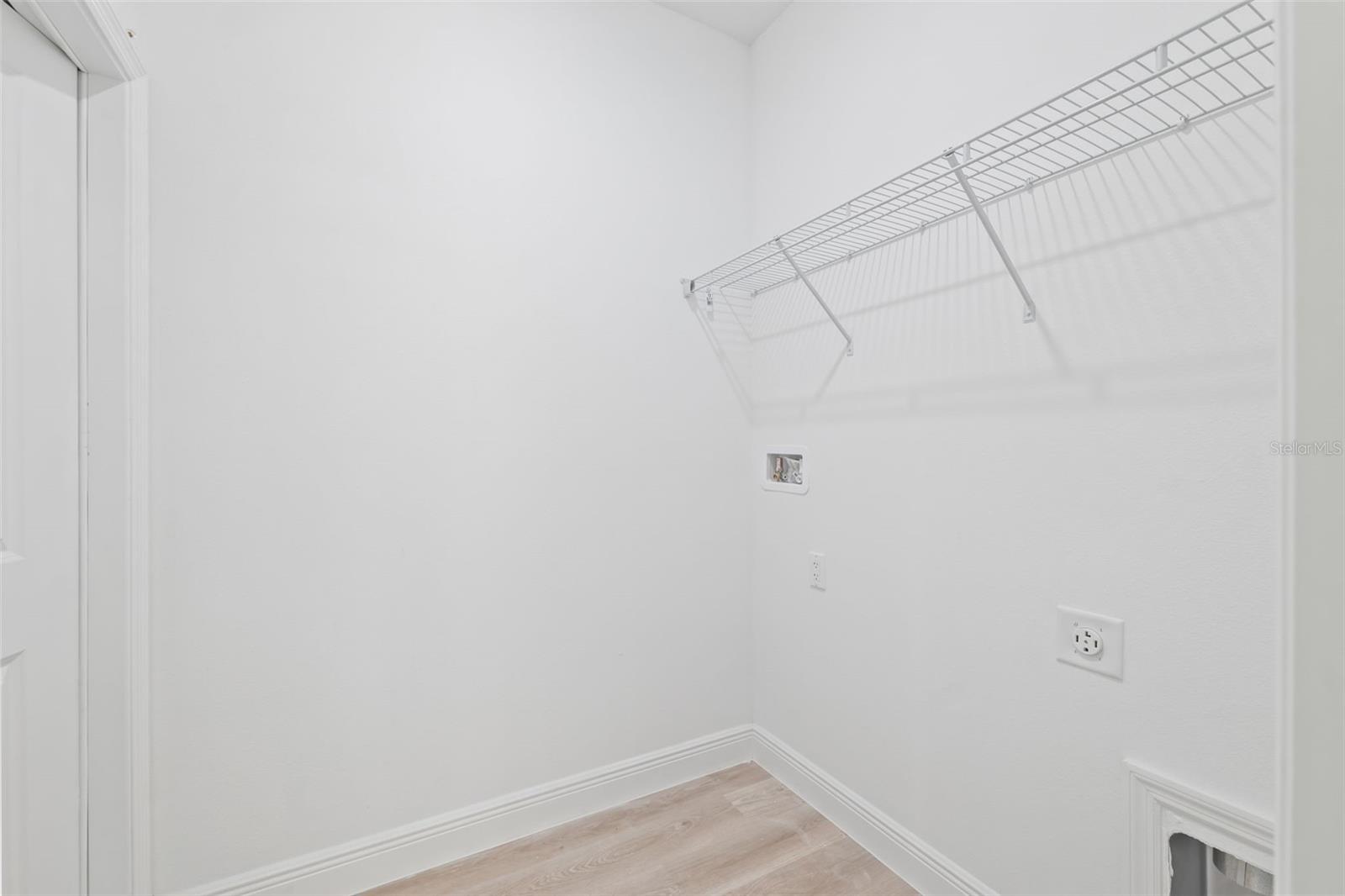 MARION OAKS UN 01 - Residential Lease