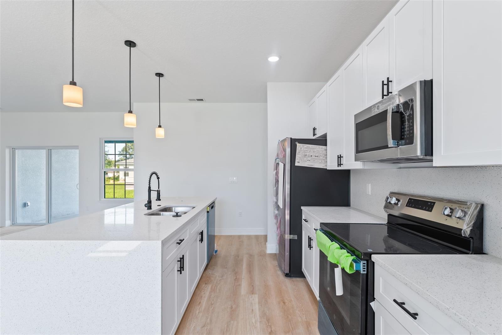 MARION OAKS UN 01 - Residential Lease