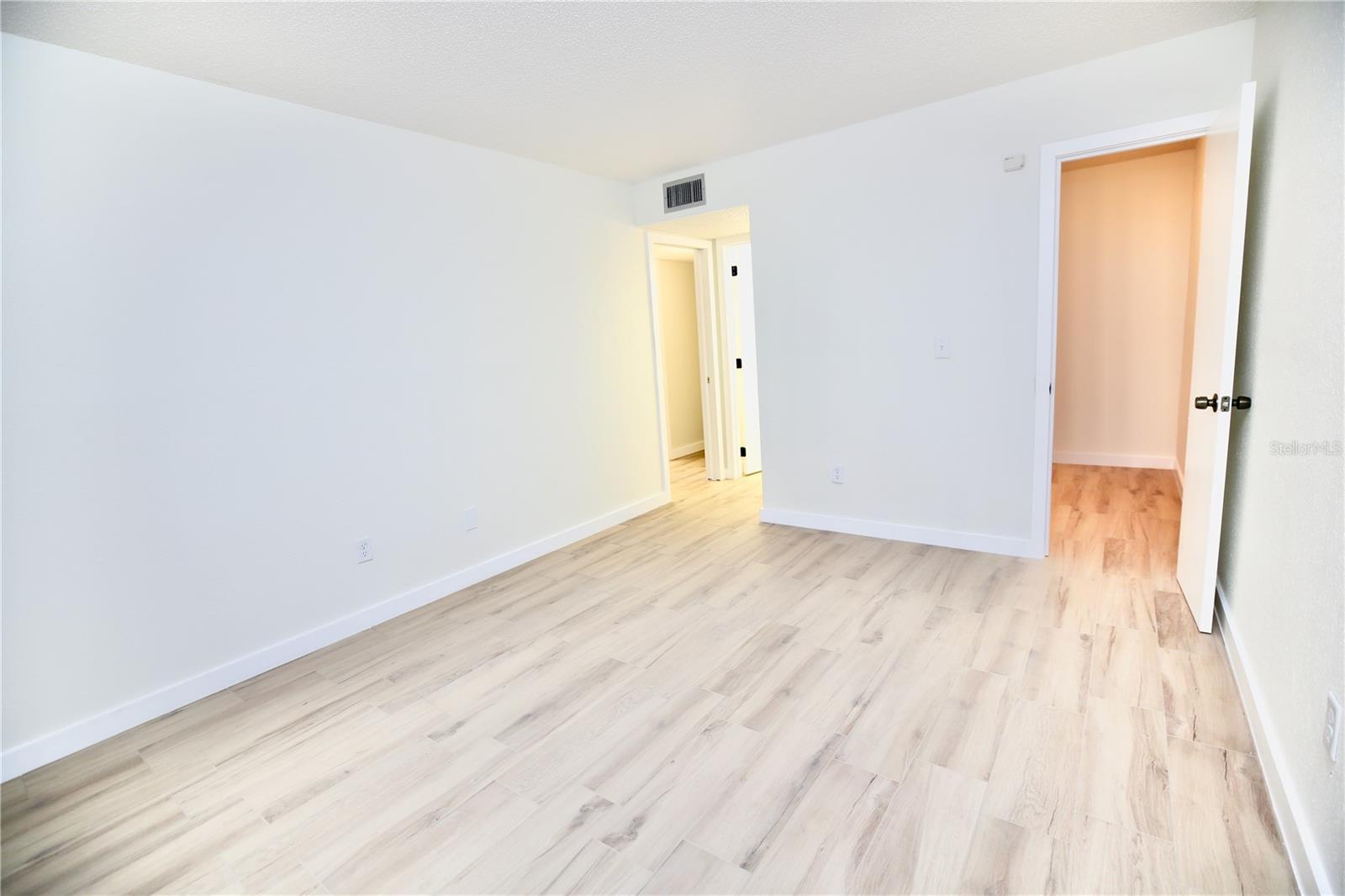 RAINTREE VILLAGE CONDO N - Residential