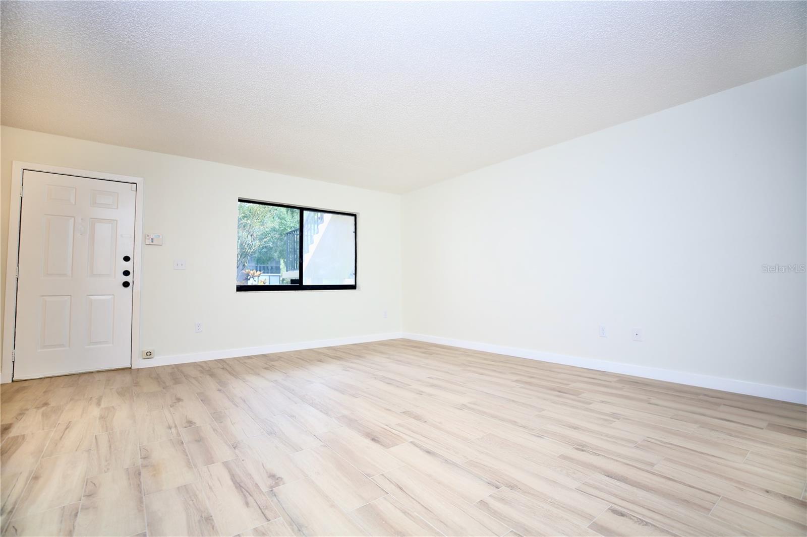 RAINTREE VILLAGE CONDO N - Residential